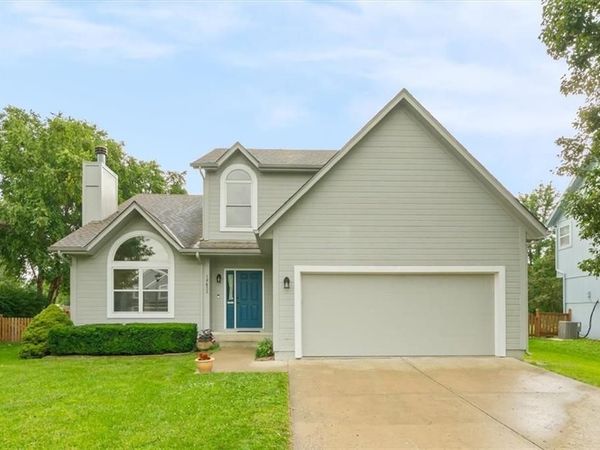 18653 W 160 Street, Olathe, KS 66062