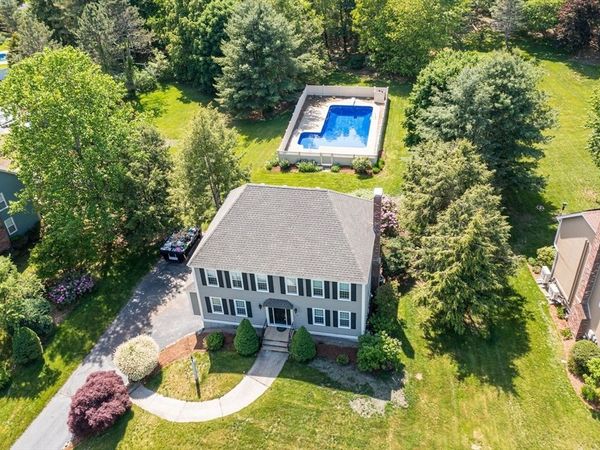157 Rolling Meadow Dr, Holliston, MA 01746