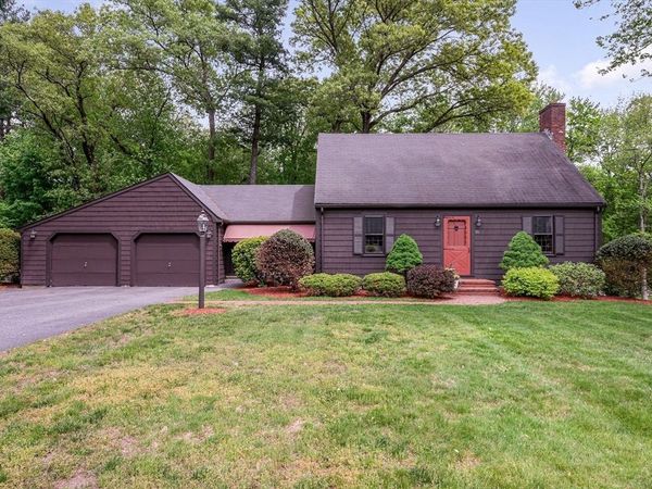 55 Blueberry Lane, Reading, MA 01867