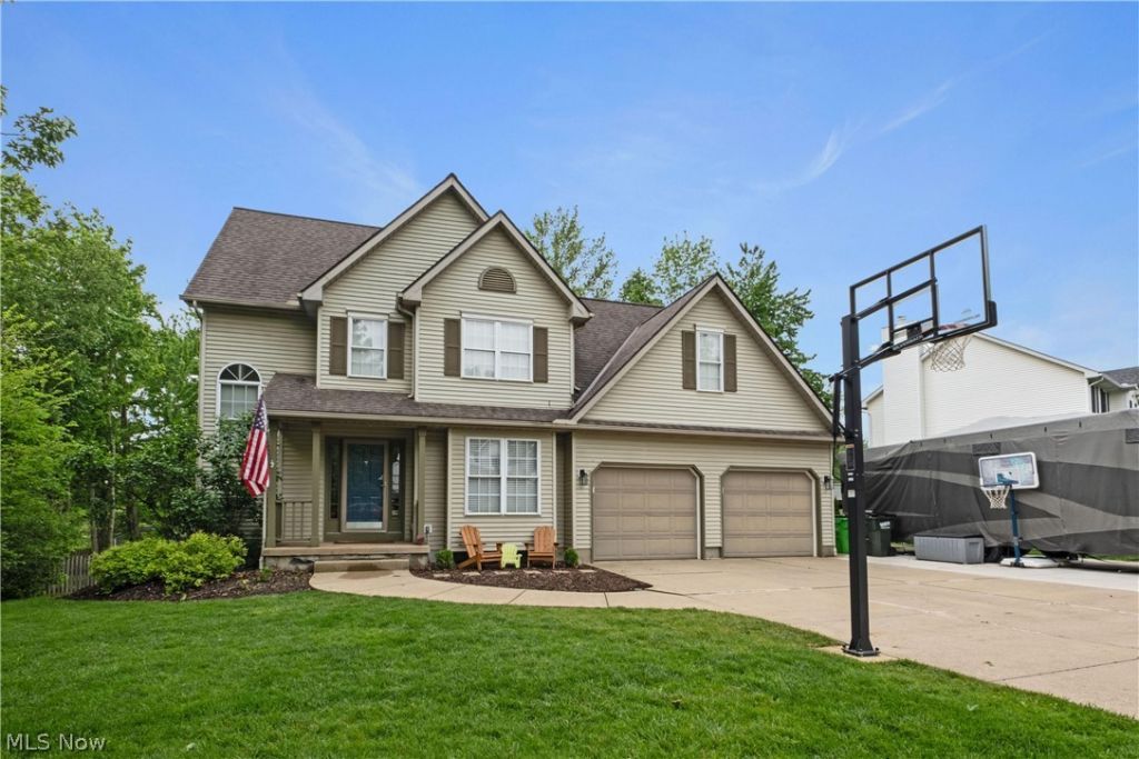 2024 Deer Meadow Boulevard , Streetsboro, OH 44241