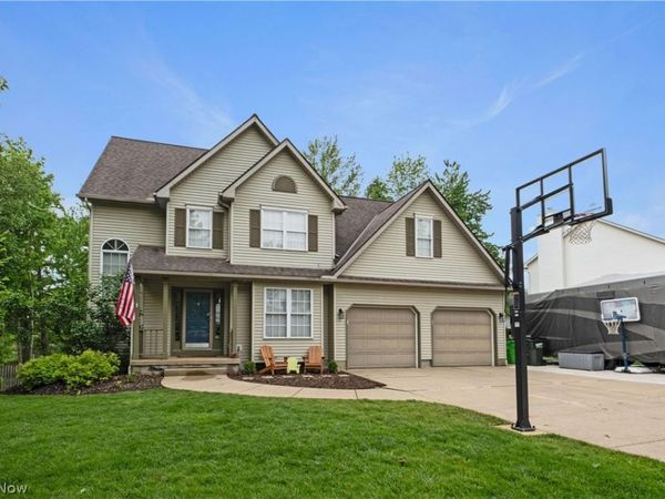2024 Deer Meadow Boulevard , Streetsboro, OH 44241