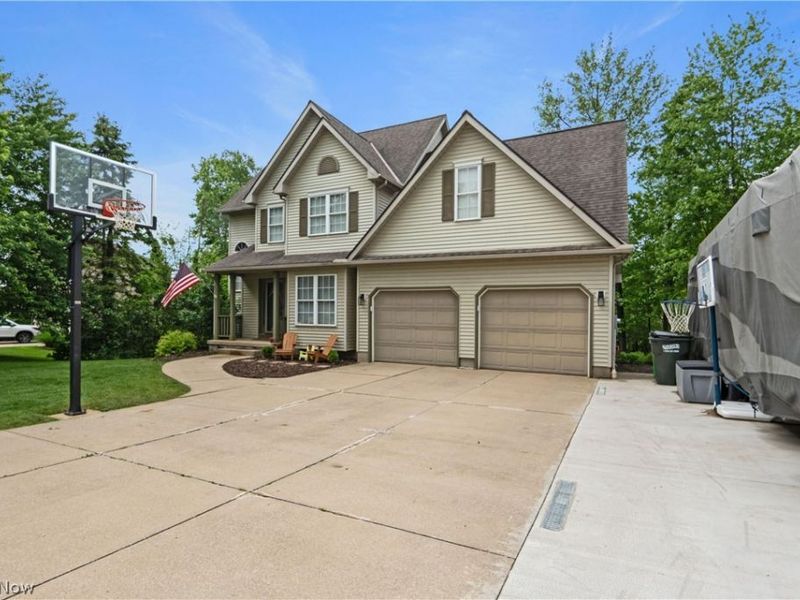 2024 Deer Meadow Boulevard , Streetsboro, OH 44241 Photo 4