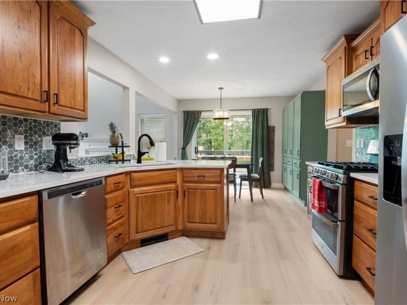 2024 Deer Meadow Boulevard , Streetsboro, OH 44241 Photo 9