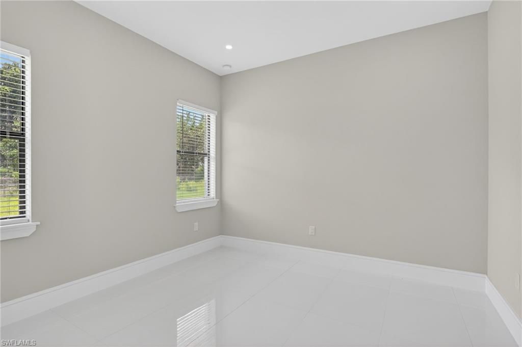 563 15th St Nw, Naples, FL 34120 Photo