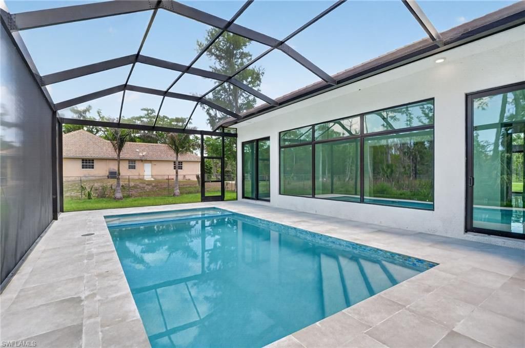 563 15th St Nw, Naples, FL 34120 Photo