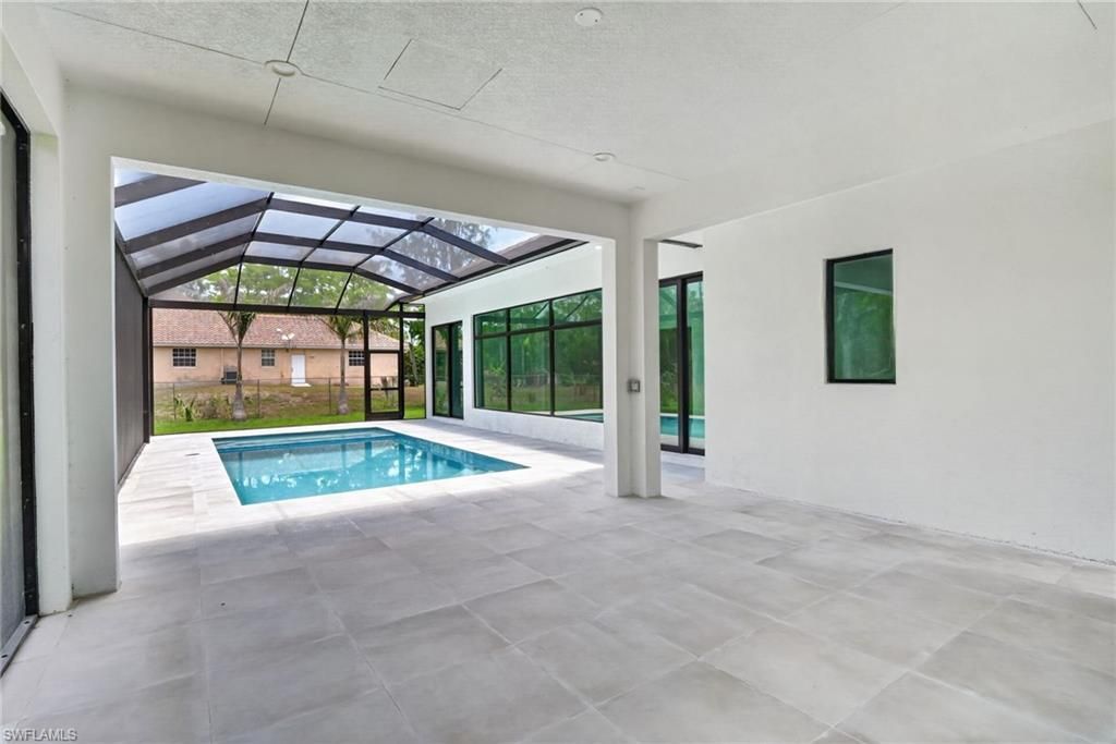 563 15th St Nw, Naples, FL 34120 Photo