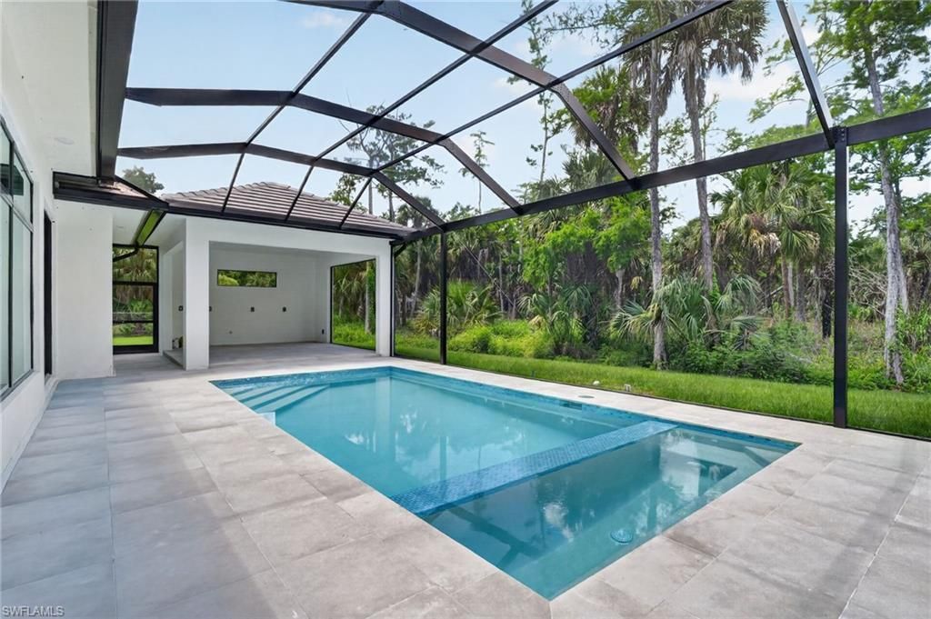 563 15th St Nw, Naples, FL 34120 Photo