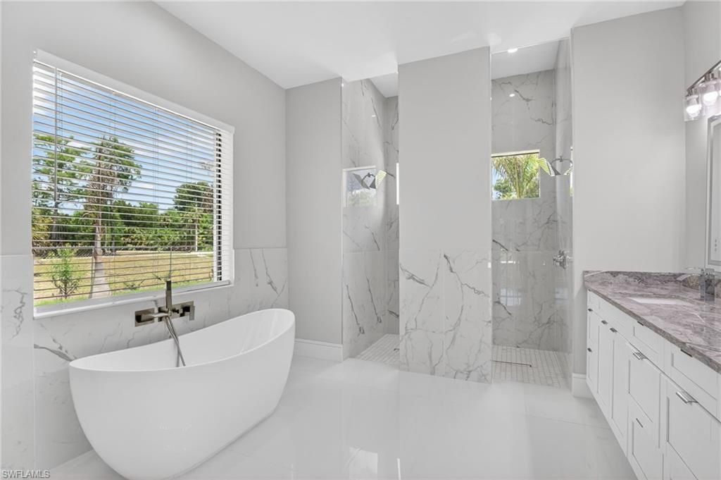 563 15th St Nw, Naples, FL 34120 Photo