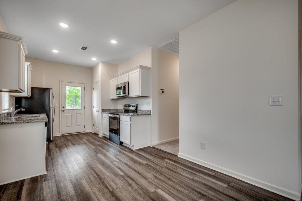 627 Muster Field Ct.  Photo 4