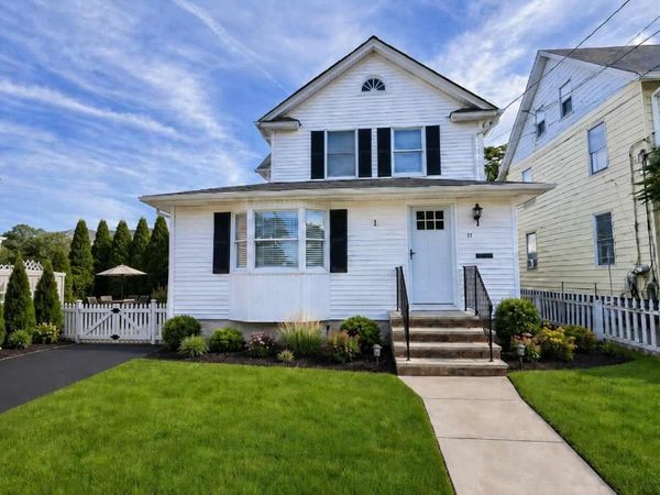 11 Tooker Avenue , Oyster Bay, NY 11771