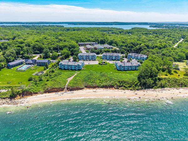 61475 Route 48 , Unit A105, Greenport, NY 11944