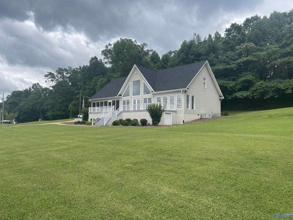 922 Riverview Drive, Gadsden, AL 35903