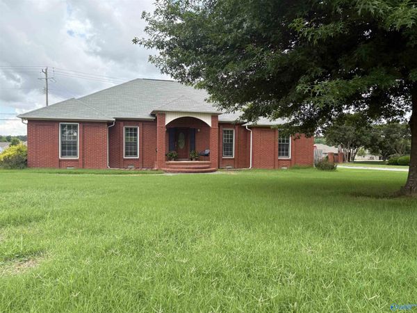 14743 Facet Circle, Athens, AL 35613