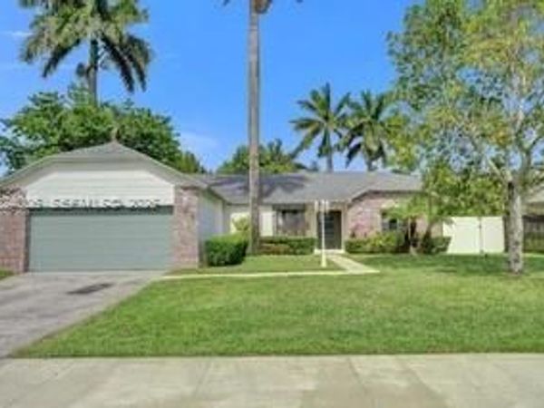 1020 SW 124th Way , Davie, FL 33325