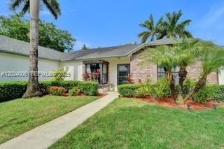 1020 SW 124th Way, Davie, FL 33325 Photo