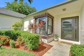 1020 SW 124th Way , Davie, FL 33325 Photo