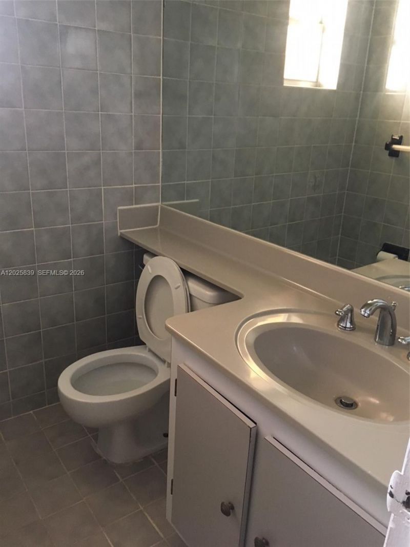 9351 Fontainebleau Bl , Unit B214, Miami, FL 33172 Photo