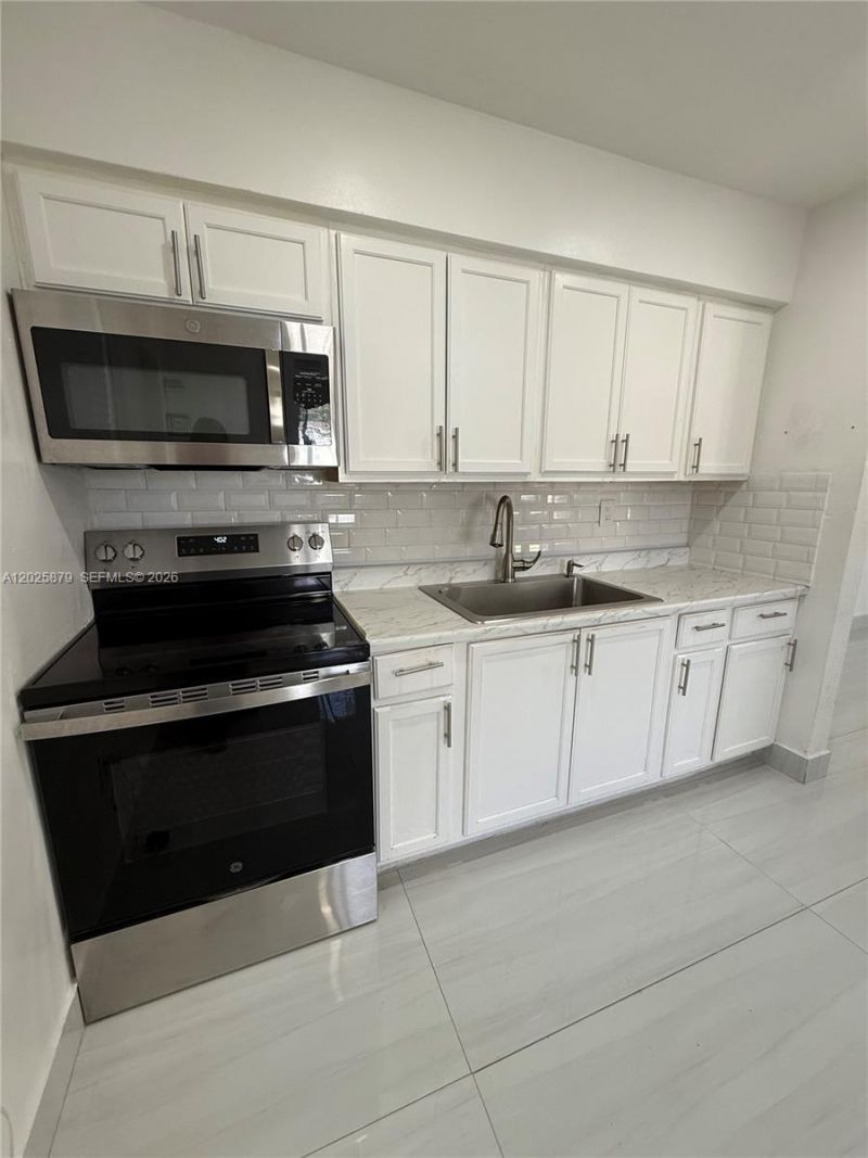 1816 NW 25th Ter, Unit 1, Fort Lauderdale, FL 33311 Photo