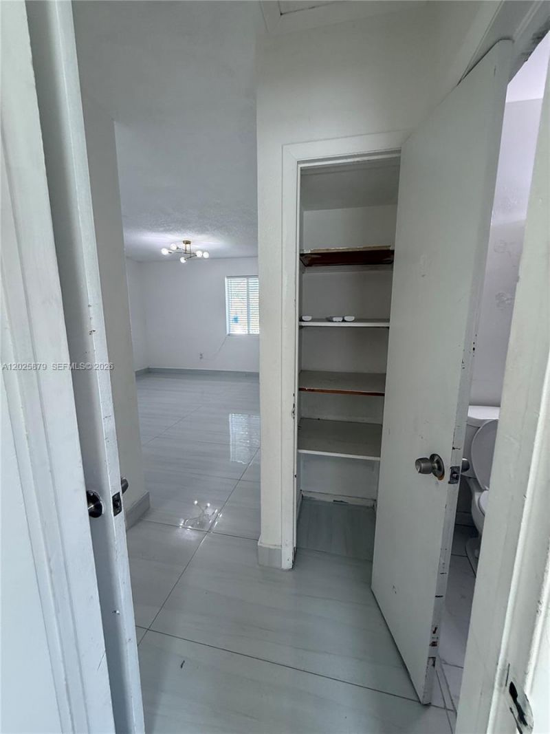 1816 NW 25th Ter, Unit 1, Fort Lauderdale, FL 33311 Photo