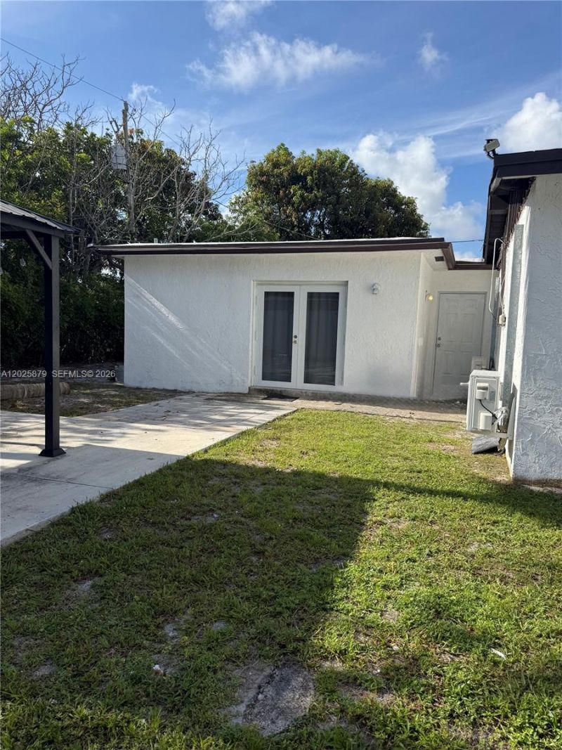 1816 NW 25th Ter, Unit 1, Fort Lauderdale, FL 33311 Photo