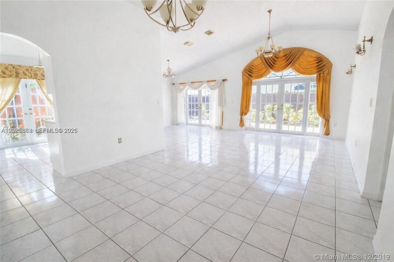 8224 SW 157th Ct , Miami, FL 33193 Photo
