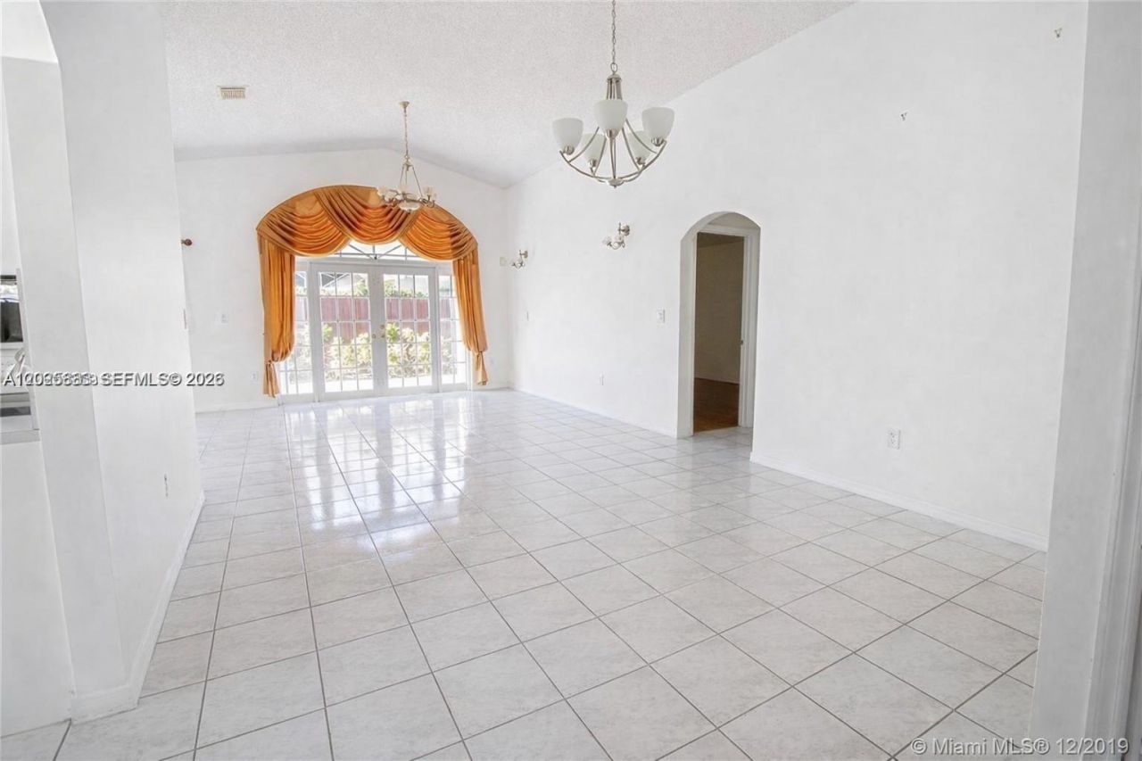 8224 SW 157th Ct , Miami, FL 33193 Photo