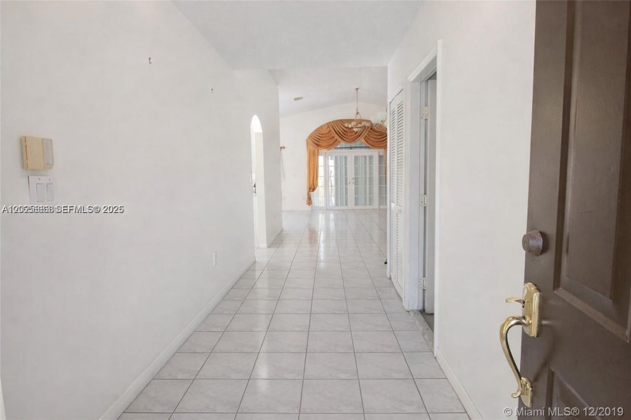 8224 SW 157th Ct , Miami, FL 33193 Photo
