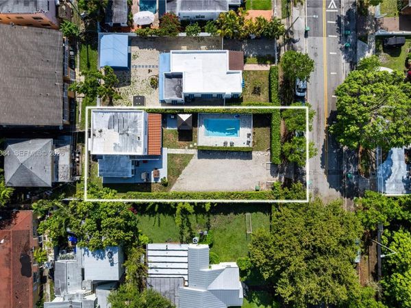 2255 SW 10th St , Unit B, Miami, FL 33135