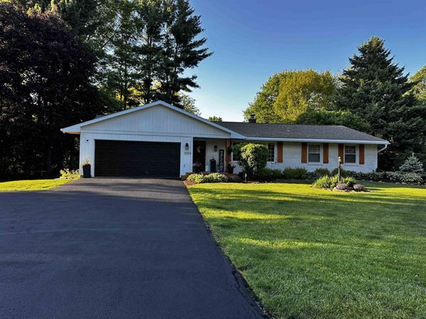 5594 Lavin Way, Waunakee, WI 53597