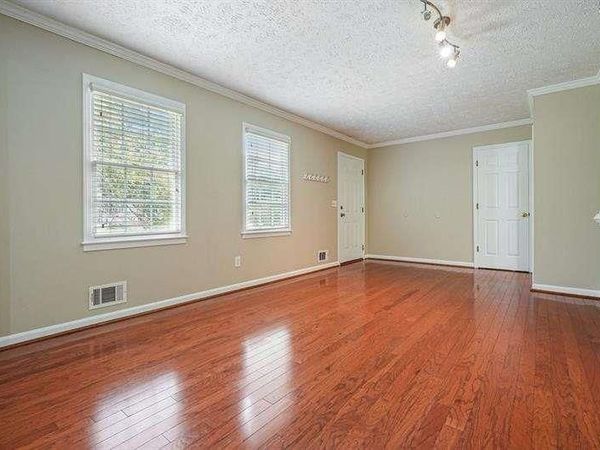308 River Bluff Drive , Woodstock, GA 30188