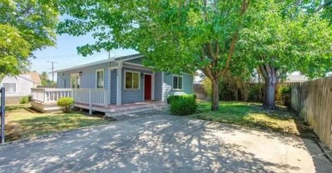 736 S School St, Lodi, CA 95240 Photo