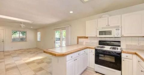 736 S School St, Lodi, CA 95240 Photo