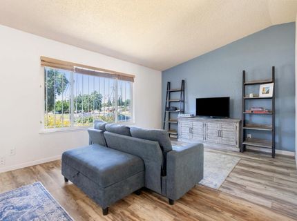 7404 Saxon, Sacramento, CA 95842 Photo