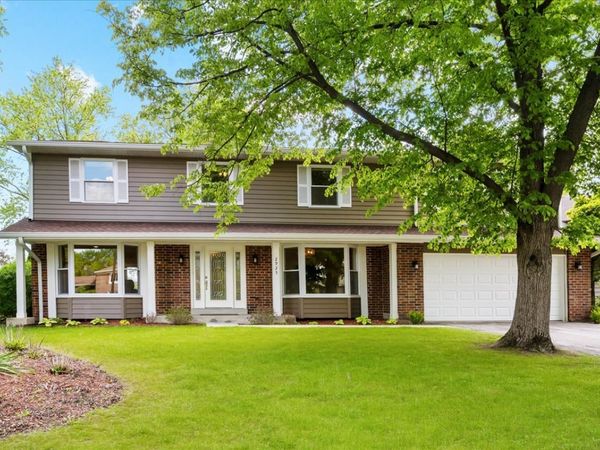 2925 Parkside Drive , Highland Park, IL 60035