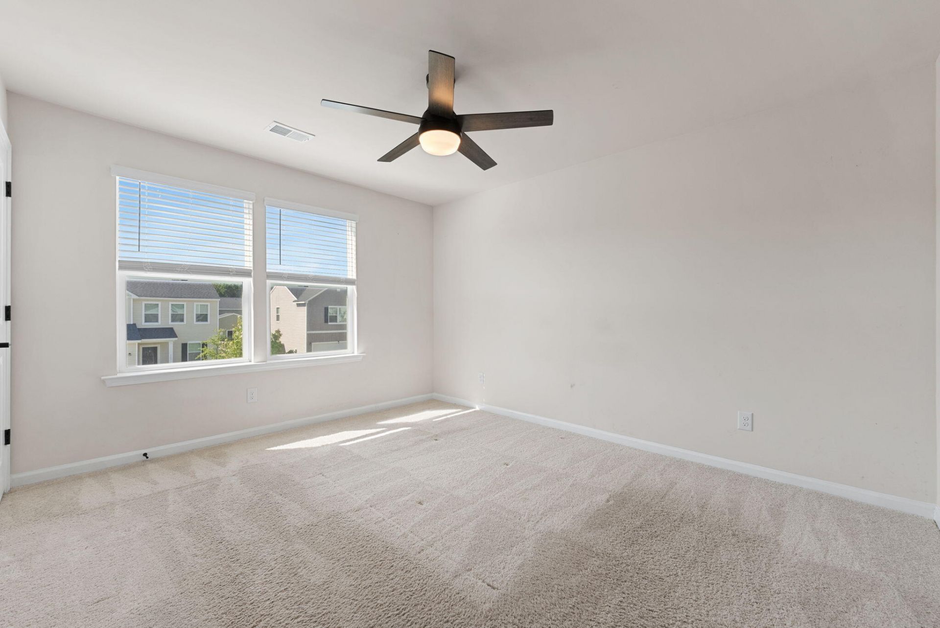 721 Mcroy Street Photo 33