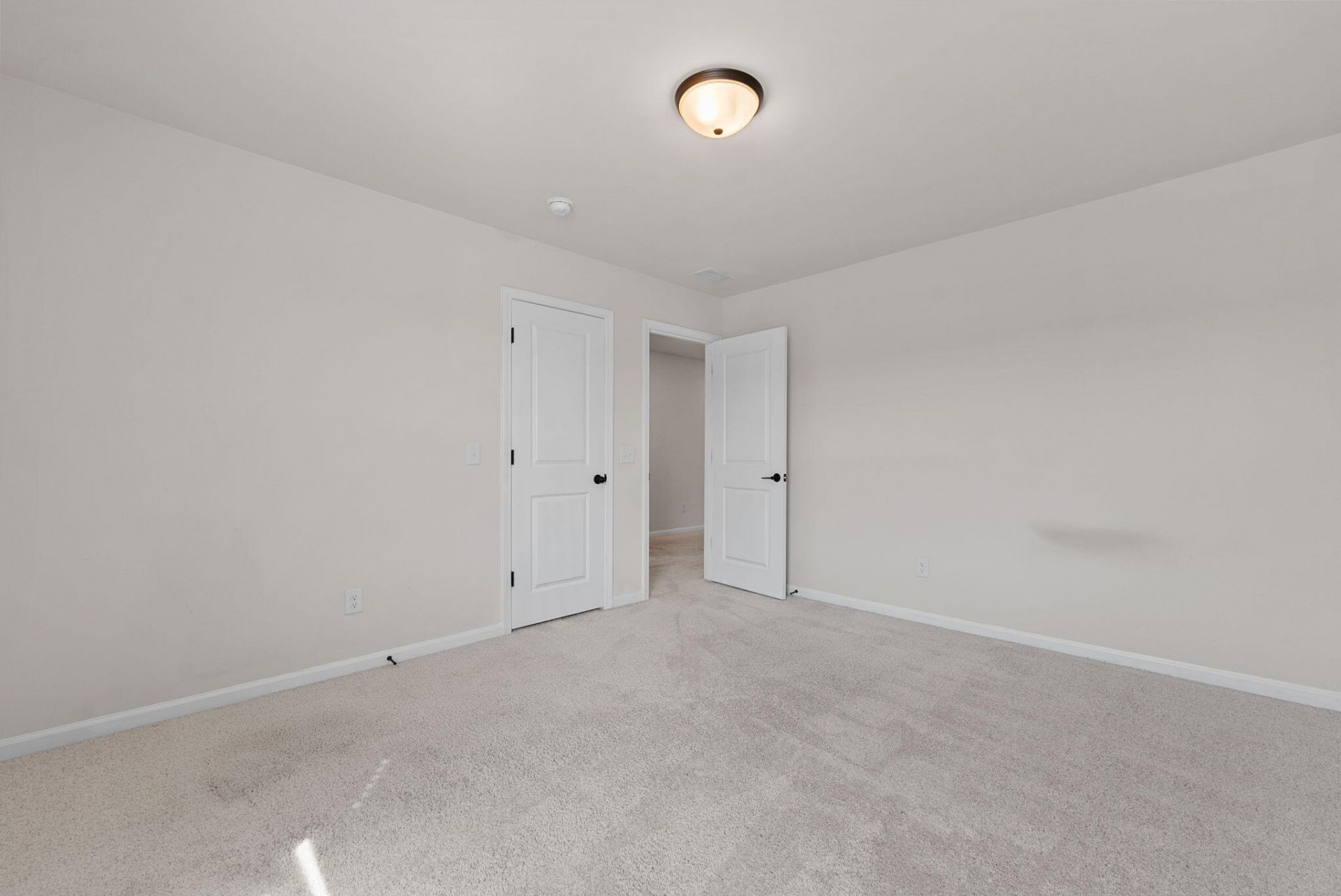 721 Mcroy Street Photo 36