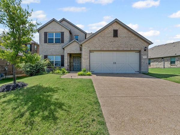 1206 Fox Chase Drive, Mansfield, TX 76063