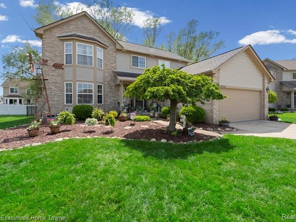 30786 Bramble Court , Chesterfield Twp, MI 48051