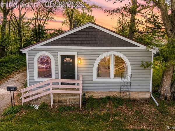 23075 Vance Avenue, Hazel Park, MI 48030