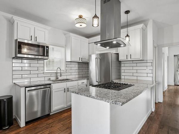 2822 S Burrell STREET, Milwaukee, WI 53207