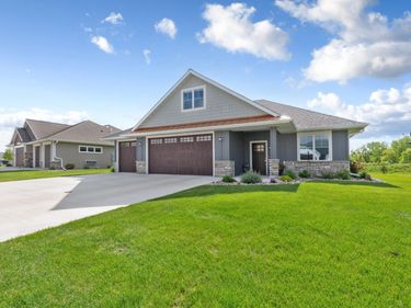 104 Dancing Waters Circle, Mankato, MN 56001