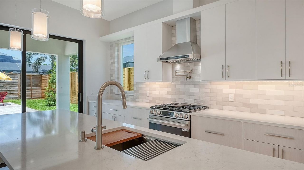 2225 Florinda Street, Sarasota, FL 34231 Photo
