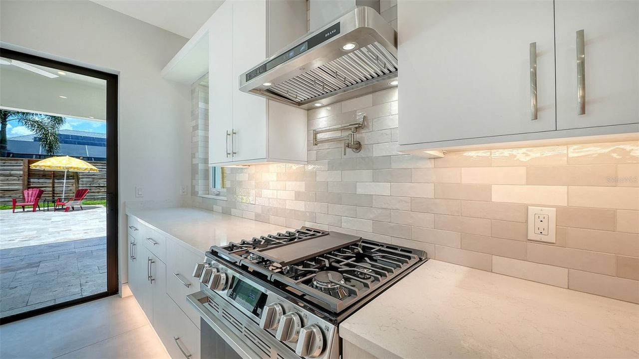 2225 Florinda Street, Sarasota, FL 34231 Photo
