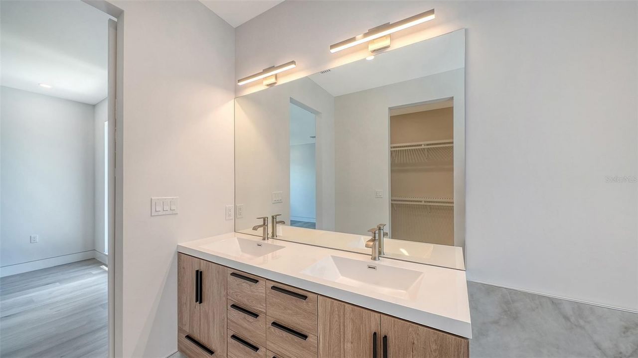 2225 Florinda Street, Sarasota, FL 34231 Photo