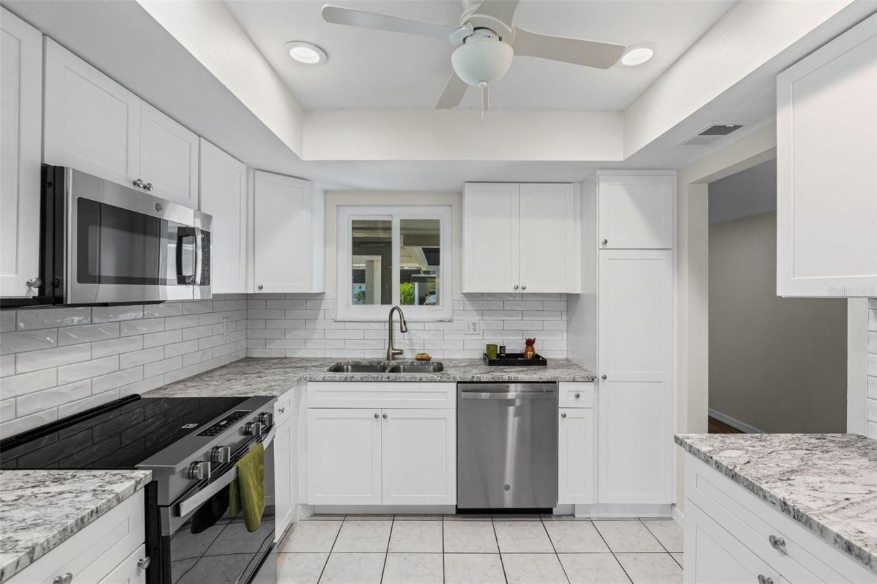 3808 Blue Stone Way, Unit 95, Sarasota, FL 34232 Photo