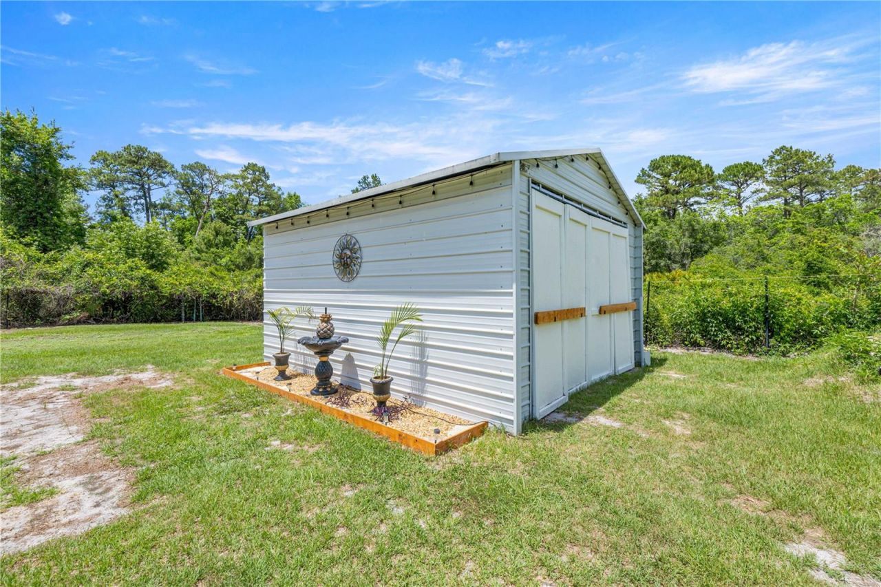 495 Fisher Road, Ocklawaha, FL 32179 Photo