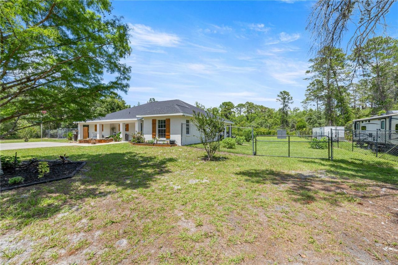 495 Fisher Road, Ocklawaha, FL 32179 Photo