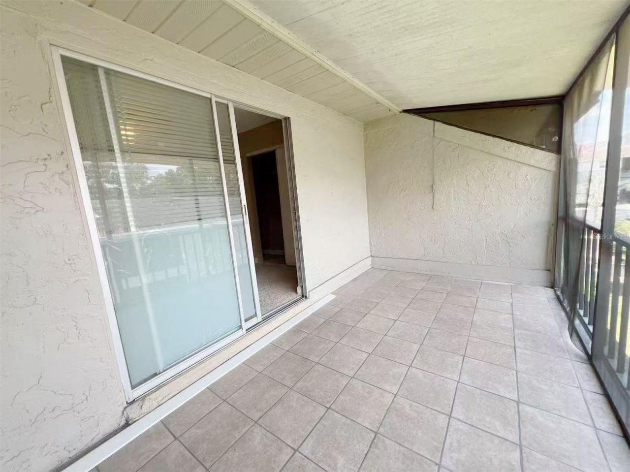 14402 Reuter Strasse Circle, Unit 223, Tampa, FL 33613 Photo
