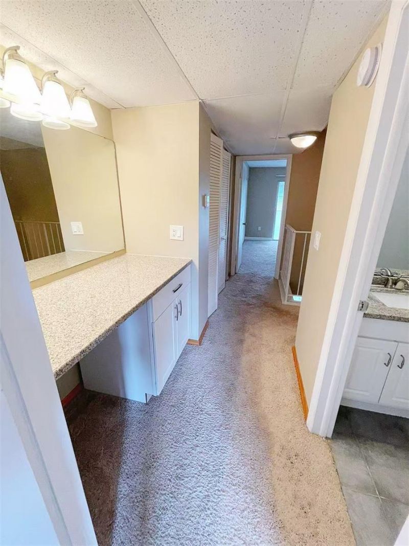 14402 Reuter Strasse Circle, Unit 223, Tampa, FL 33613 Photo