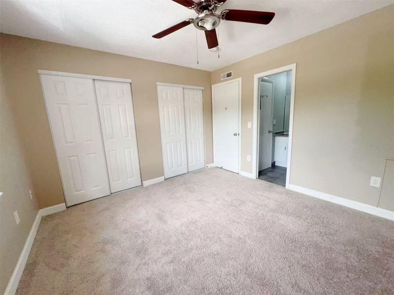 14402 Reuter Strasse Circle, Unit 223, Tampa, FL 33613 Photo